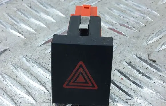 Skoda Yeti (5L) Hazard light switch 5L0953235