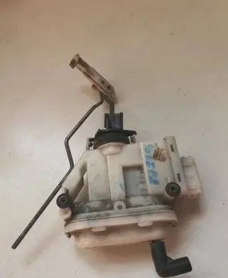 Volkswagen PASSAT B4 Central locking motor 3A0862153