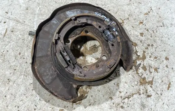 Hyundai Santa Fe Rear wheel hub spindle/knuckle 