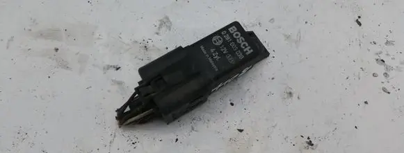 Honda Civic Glow plug pre-heat relay 0281003030