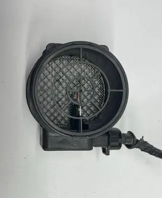 Opel Zafira B Mass air flow meter LM1026