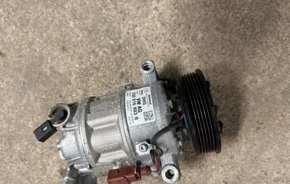 Seat Leon (5F) Air conditioning (A/C) compressor (pump) 3Q0816803B