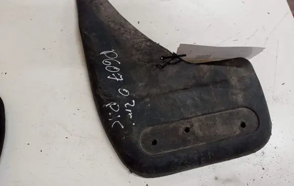 Peugeot 607 Front mudguard 