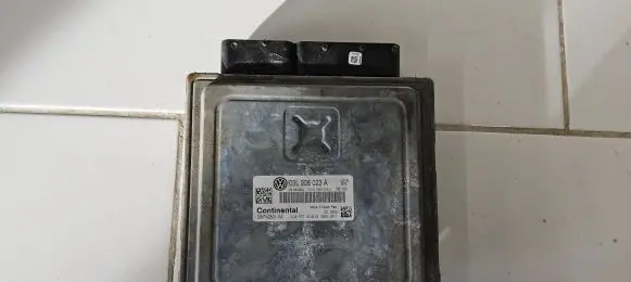Volkswagen Golf VI Engine control unit/module 03L906023A 5WP42801AA