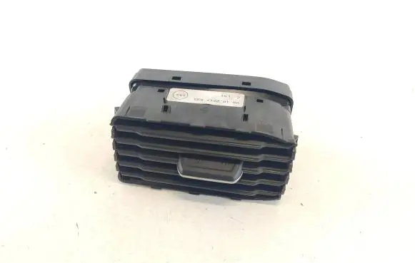 Volkswagen Caddy Dashboard side air vent grill/cover trim 2K5819247C