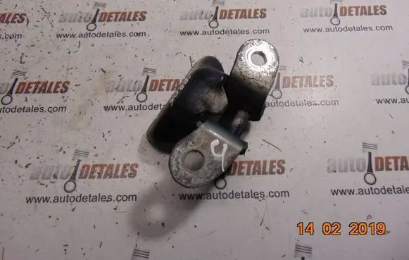 Toyota Corolla Verso AR10 Front door lower hinge 