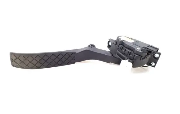 Volkswagen Touareg I Accelerator throttle pedal 