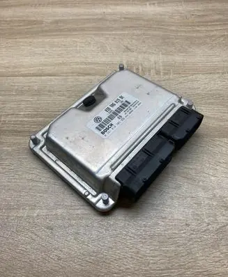 Volkswagen PASSAT B5 Engine control unit/module ECU 038906019BK 0281010305
