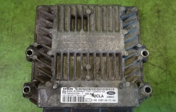 Ford Fiesta Engine control unit/module 7S6112A650AA