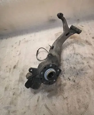 Audi A8 S8 D2 4D Front wheel hub 