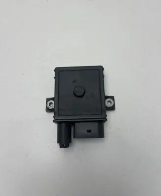 BMW 5 E60 E61 Glow plug pre-heat relay 780120102 0003270333