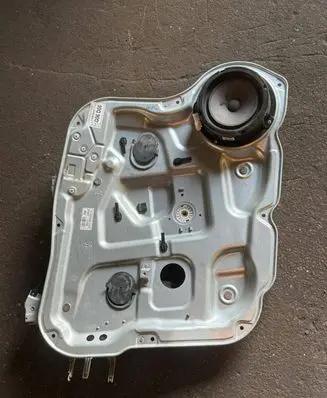 Hyundai Santa Fe Rear door window regulator with motor 2601211