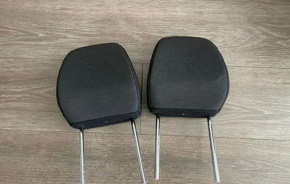 Nissan Qashqai Front seat headrest DSF