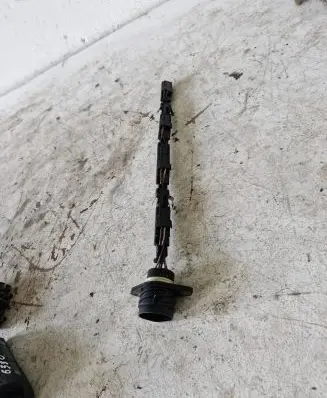 Volkswagen Golf IV Fuel injector wires 