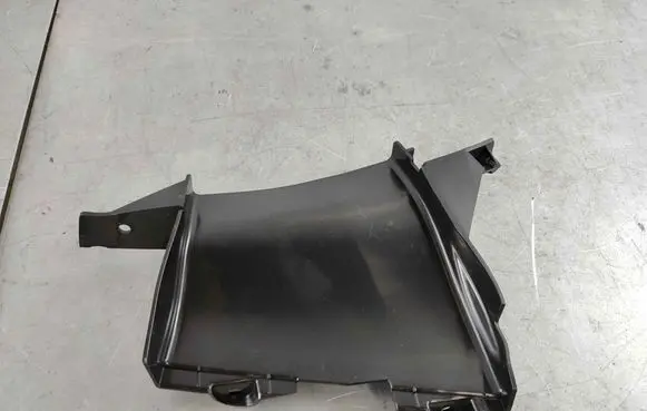 Audi A5 Intercooler air guide/duct channel 8w6121764d