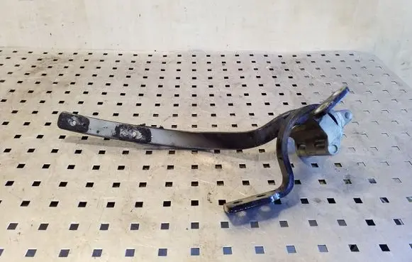 Volkswagen Touareg I Tailgate/trunk/boot hinge 7L6827302C