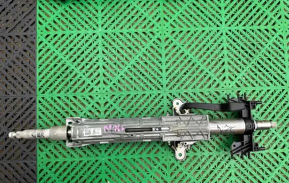 BMW X3 G01 Steering wheel axle 6896187 19B024K10429