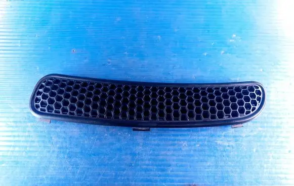 Mini One - Cooper R50 - 53 Front bumper upper radiator grill 7122505