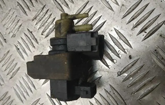 Citroen Xsara Picasso Turbo solenoid valve 9635704380