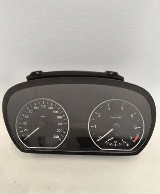 BMW 1 E81 E87 Speedometer (instrument cluster) 1041568