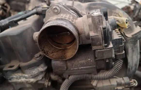 Peugeot 207 Throttle valve 9647925480