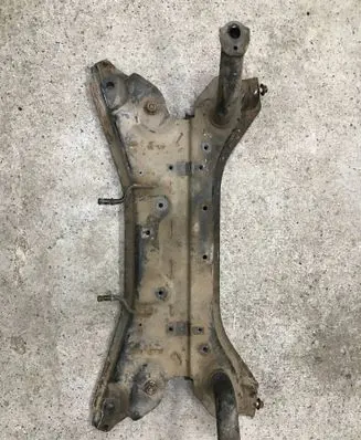 Suzuki Swift I Front axle beam 