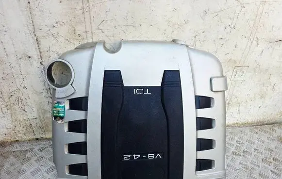 Audi A8 S8 D3 4E Engine cover (trim) 057103925 3002298000