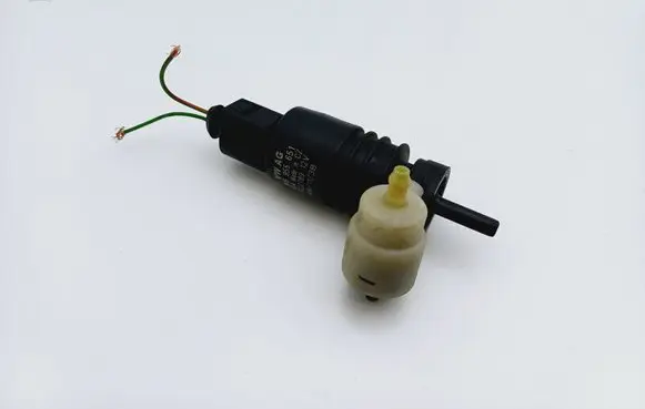 Volkswagen PASSAT B6 Windscreen/windshield washer pump 1K6955651