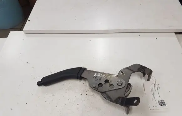 KIA Sorento Handbrake/parking brake lever assembly