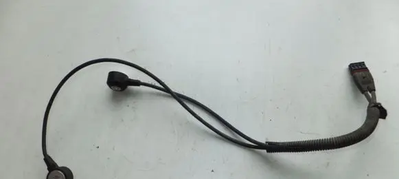 BMW 5 E60 E61 Detonation knock sensor 7531705 7525039
