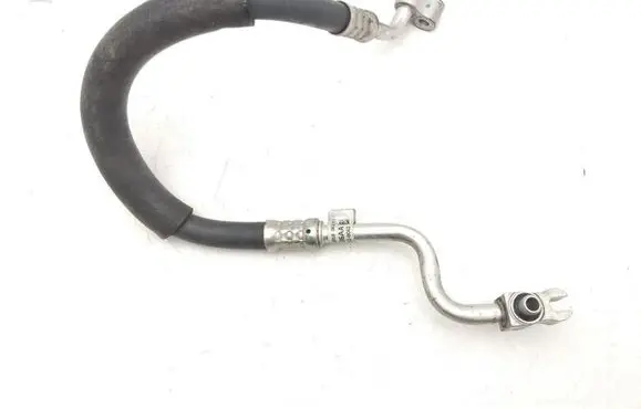 Air conditioning (A/C) pipe/hose