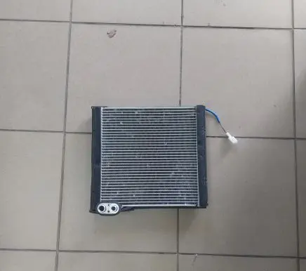 Air conditioning (A/C) radiator (interior)