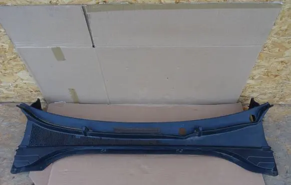 KIA Xceed Wiper trim 86151J7100 86151J7000