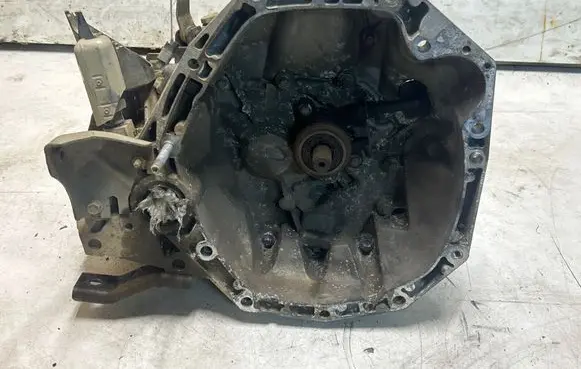 Dacia Logan VAN Manual 5 speed gearbox 8200459870