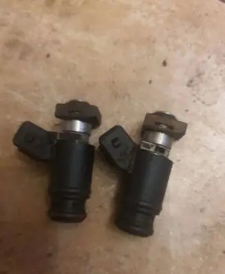 Volkswagen Multivan T4 Fuel injector 2761c 021031b