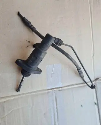 Volkswagen PASSAT B6 Clutch slave cylinder 1k0721261L