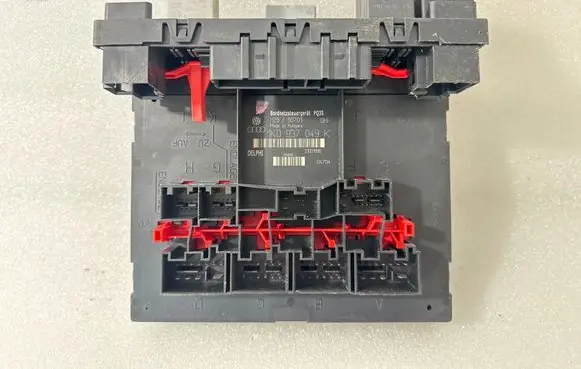 Volkswagen Golf V Comfort/convenience module 1K0937049K H29S0701 21001996