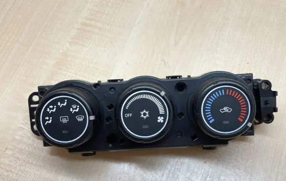 Mitsubishi Lancer X Climate control unit 7820A083XA