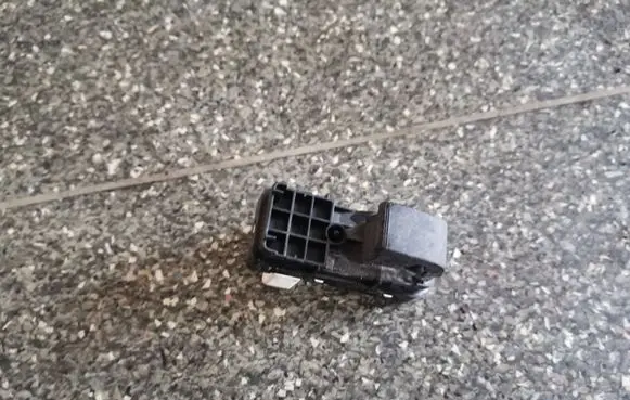 Mazda 3 II Electric window control switch BBM266370