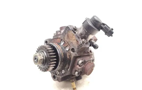 Opel Vivaro Fuel injection high pressure pump 8200950493 0445010205 H8200950493