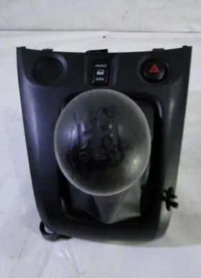 Nissan NV200 Gear selector/shifter in gearbox 
