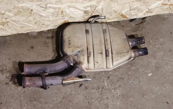 Mercedes-Benz S W140 Middle muffler/silencer 1404911301