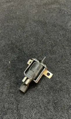Mercedes-Benz SL R129 Electromagnetic valve 0015407097