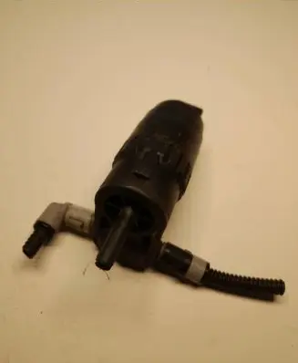 Volkswagen Scirocco Windscreen/windshield washer pump 1K6955651 3012339