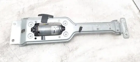 BMW 6 F12 F13 Seat adjustment motor 0390204076
