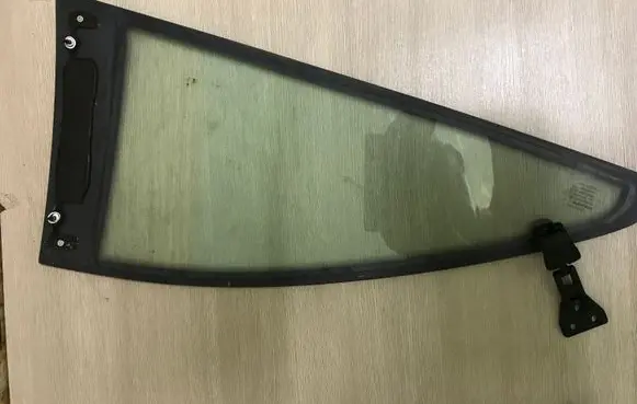 Volvo C70 Rear side window