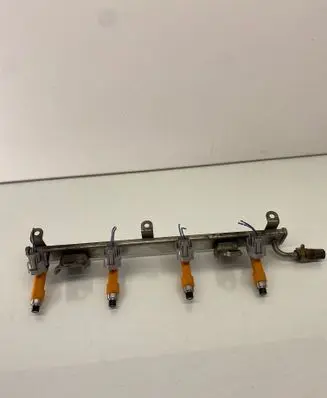 Suzuki Swift I Fuel injectors set 2975000120