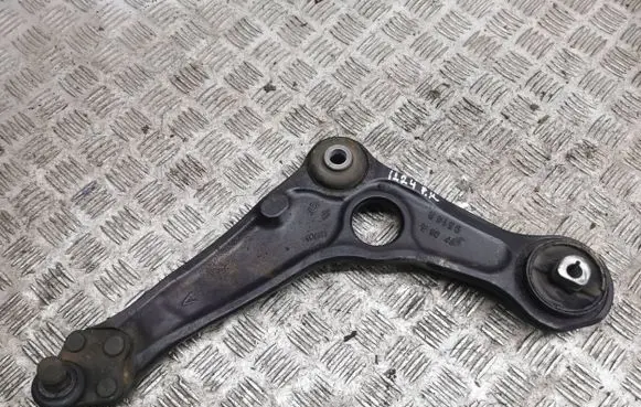 Renault Megane IV Front lower control arm/wishbone