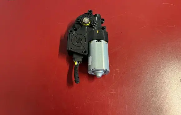 Sunroof motor/actuator