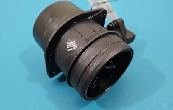 Volkswagen PASSAT B5.5 Mass air flow meter 0281002461 IMPRK1533075